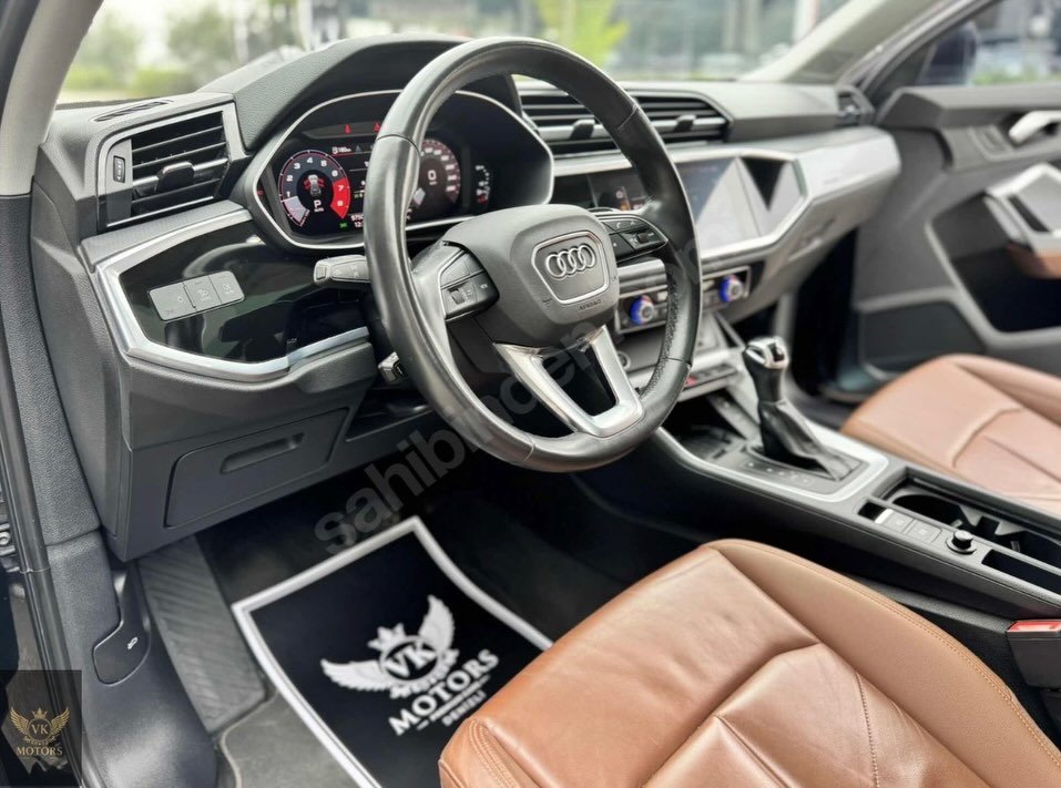 Audi Q3 iç görünüm