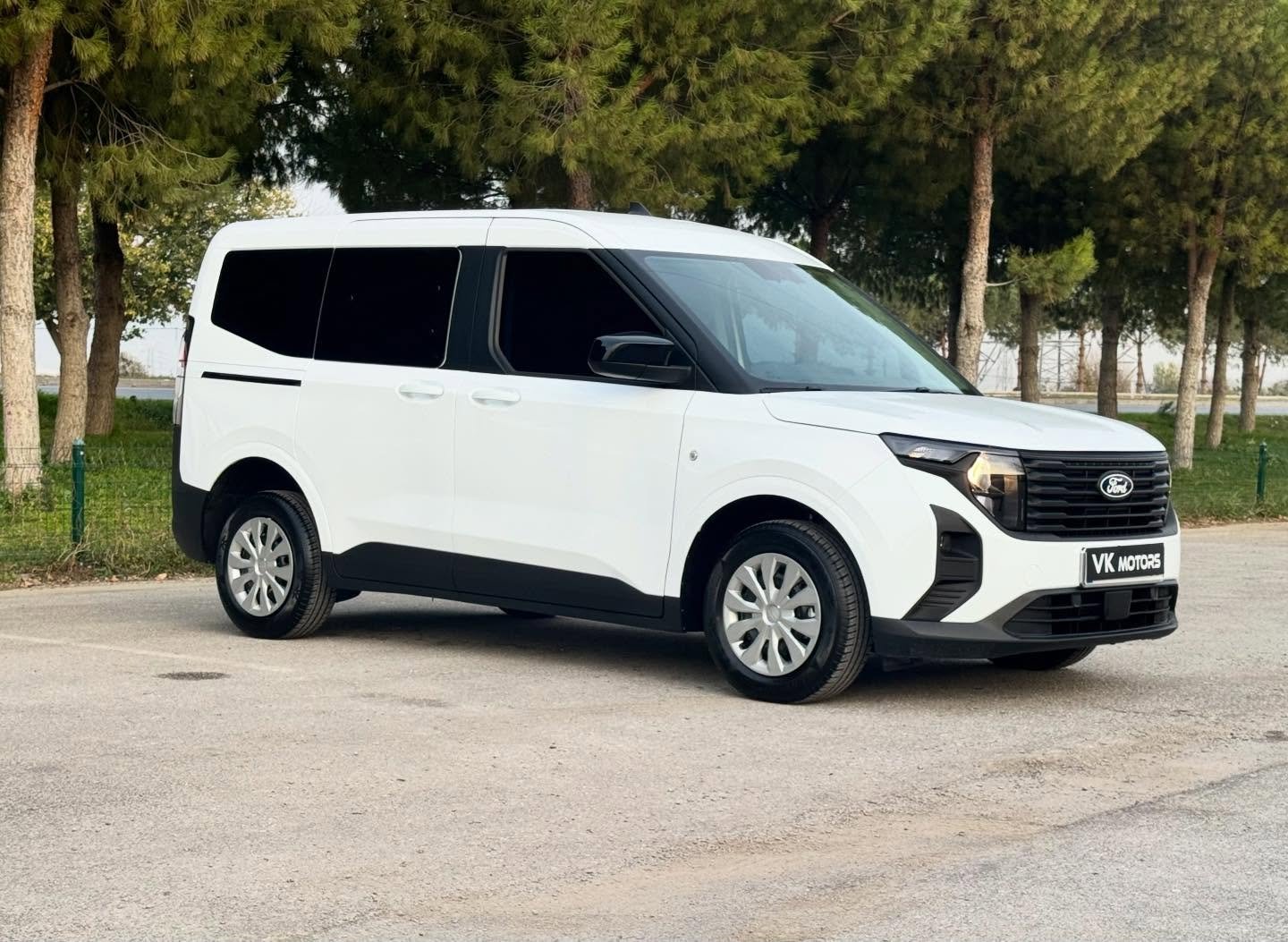 Ford Courier yan profil